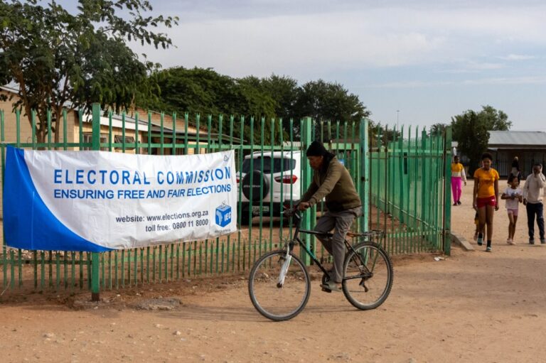 A voter registration station in Rosedale, Upington, saw ward residents register to vote on Saturday.